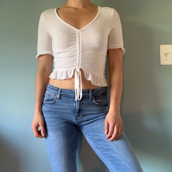 White Ruched Top 🤍 - Picture 4 of 4